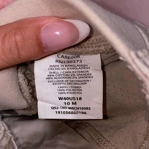 Riders by Lee Tan Skort - Picture 3 of 7